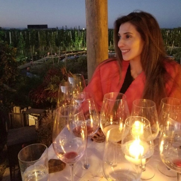 Meet your Posher, Virginia - Picture 4 of 4